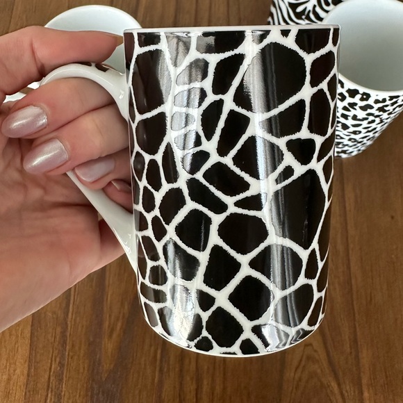 Set of Four Animal Print Mugs - Porcelain Coffee Cups - Picture 3 of 7